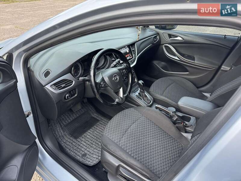 Универсал Opel Astra 2016 в Львове