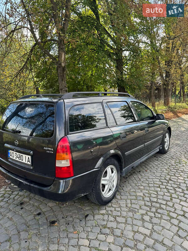 Универсал Opel Astra 2000 в Тячеве