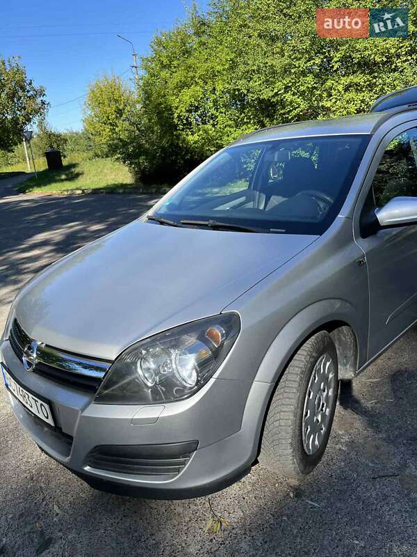 Универсал Opel Astra 2006 в Рава-Русской