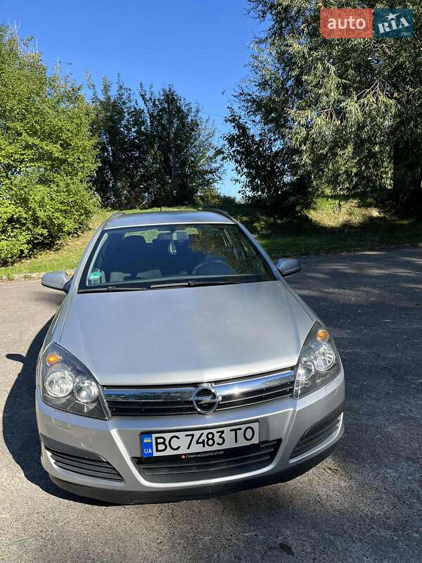 Универсал Opel Astra 2006 в Рава-Русской
