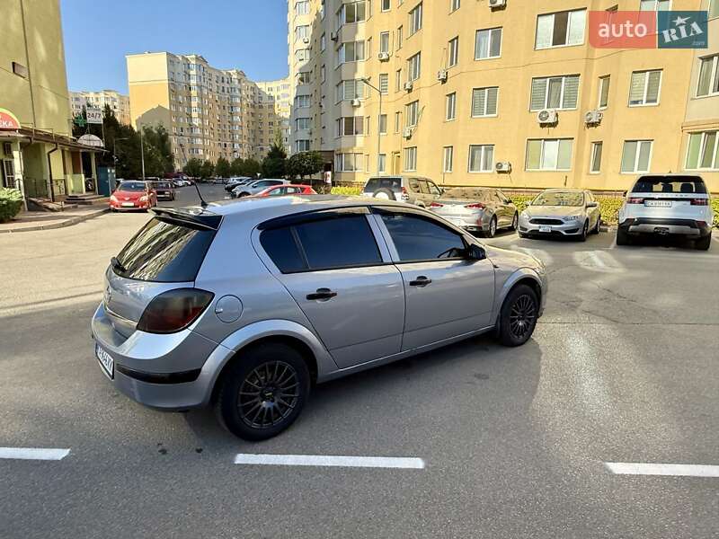 Хэтчбек Opel Astra 2006 в Киеве фото 7 Хэтчбек Opel Astra 2006 в Киеве