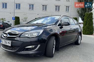 Универсал Opel Astra 2013 в 