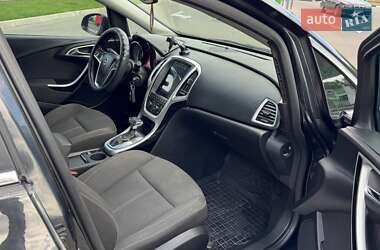 Универсал Opel Astra 2013 в 