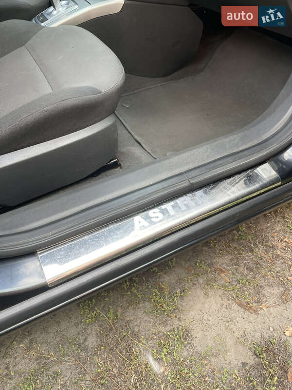 Хэтчбек Opel Astra 2012 в Полтаве