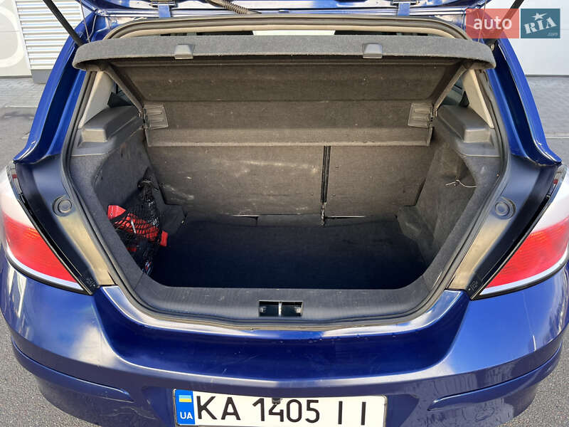 Хэтчбек Opel Astra 2005 в Киеве