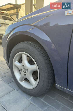 Хэтчбек Opel Astra 2007 в 