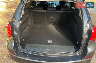 Универсал Opel Astra 2012 в 