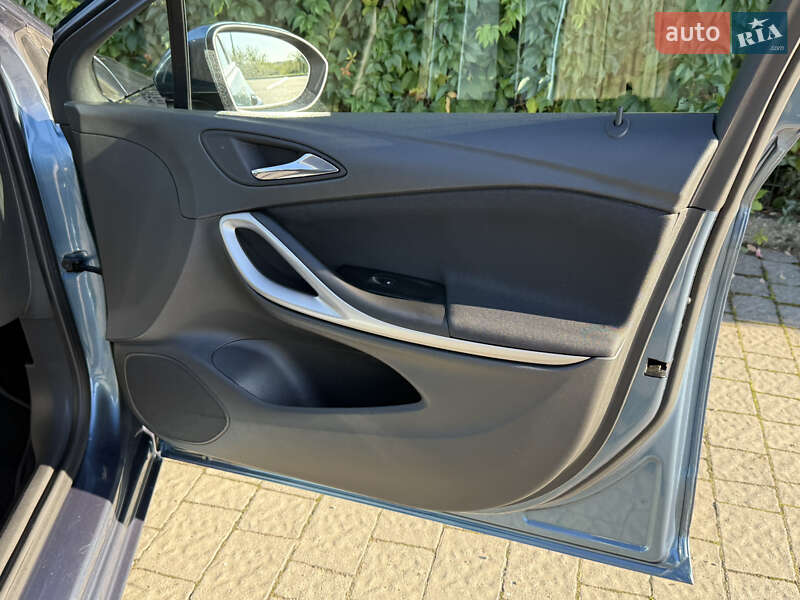 Универсал Opel Astra 2017 в Стрые
