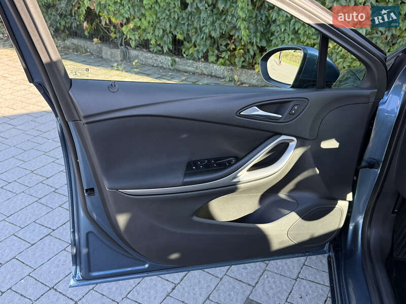 Универсал Opel Astra 2017 в Стрые