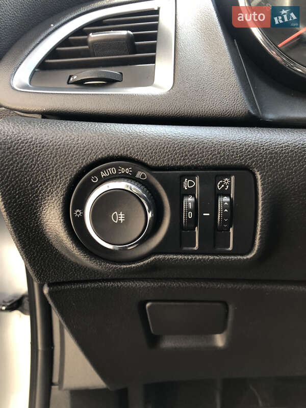 Универсал Opel Astra 2014 в Киеве