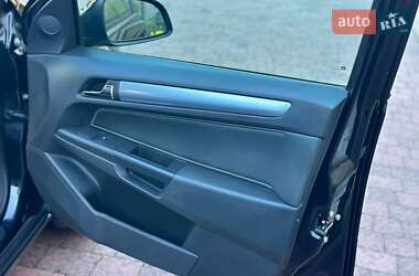 Универсал Opel Astra 2010 в 