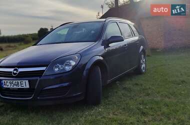 Універсал Opel Astra 2006 в Луцьку