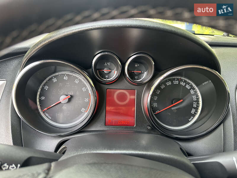 Хэтчбек Opel Astra 2011 в Владимире