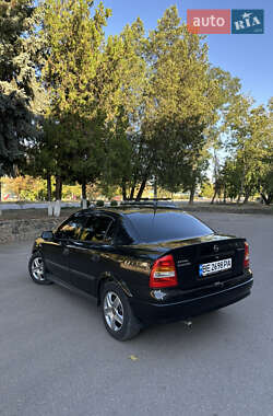 Седан Opel Astra 2006 в 