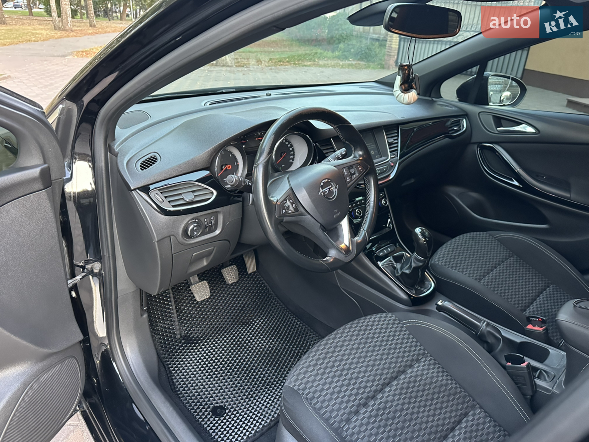2017 Opel Astra - мініатюра 12