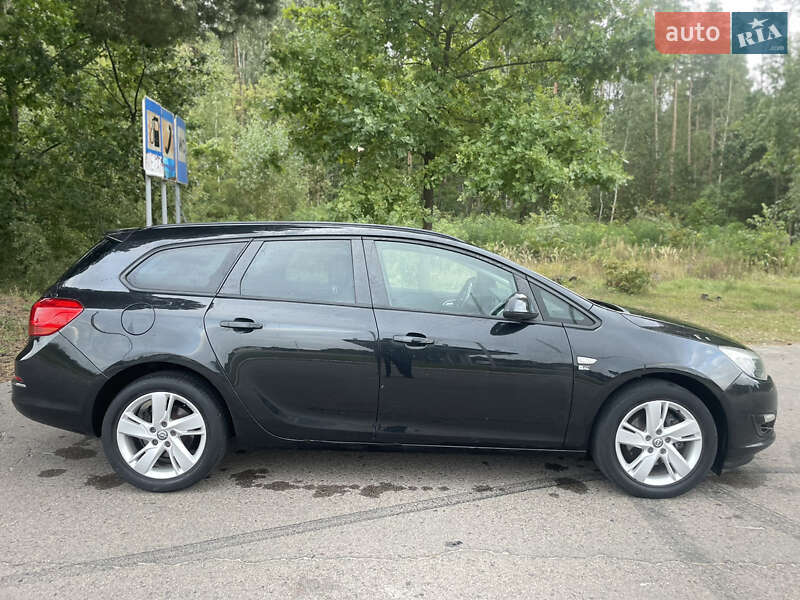Универсал Opel Astra 2013 в Ковеле