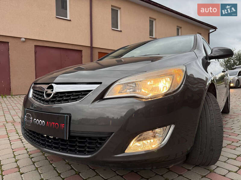 Хэтчбек Opel Astra 2010 в Ивано-Франковске