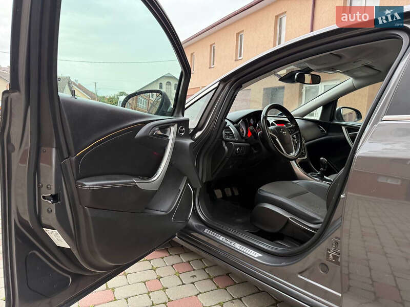 Хэтчбек Opel Astra 2010 в Ивано-Франковске