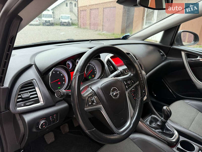 Хэтчбек Opel Astra 2010 в Ивано-Франковске