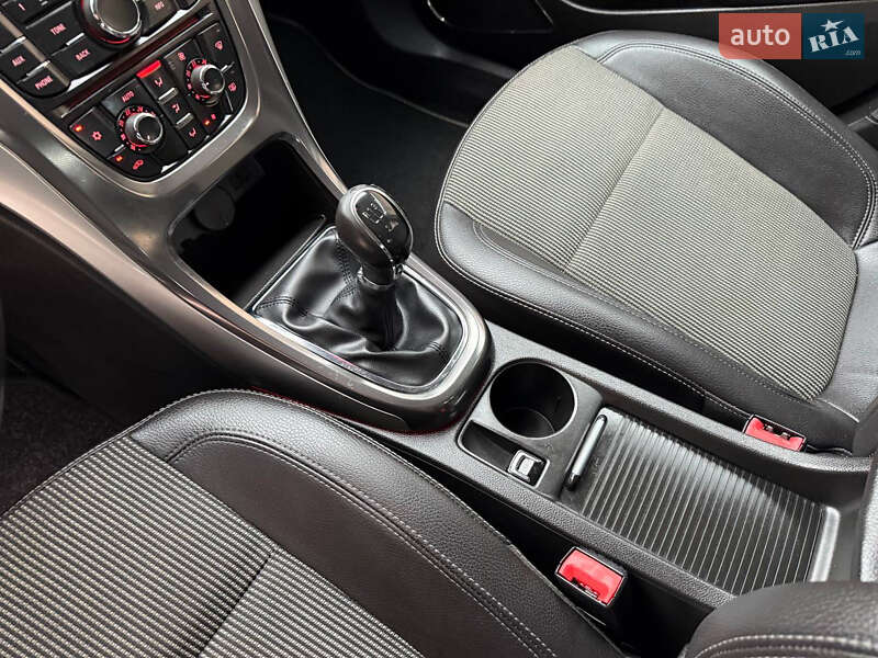 Хэтчбек Opel Astra 2010 в Ивано-Франковске