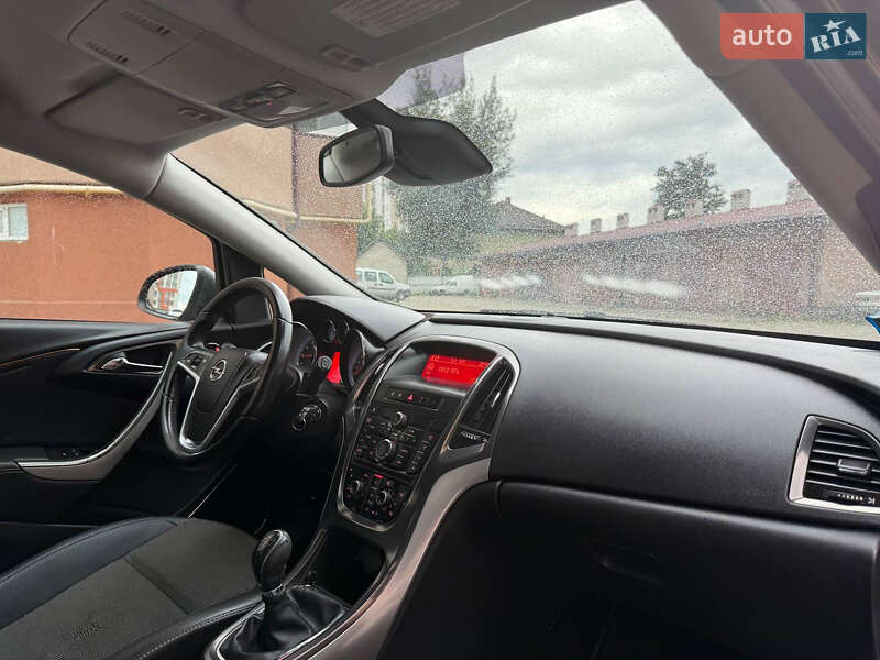 Хэтчбек Opel Astra 2010 в Ивано-Франковске