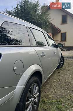 Универсал Opel Astra 2010 в 