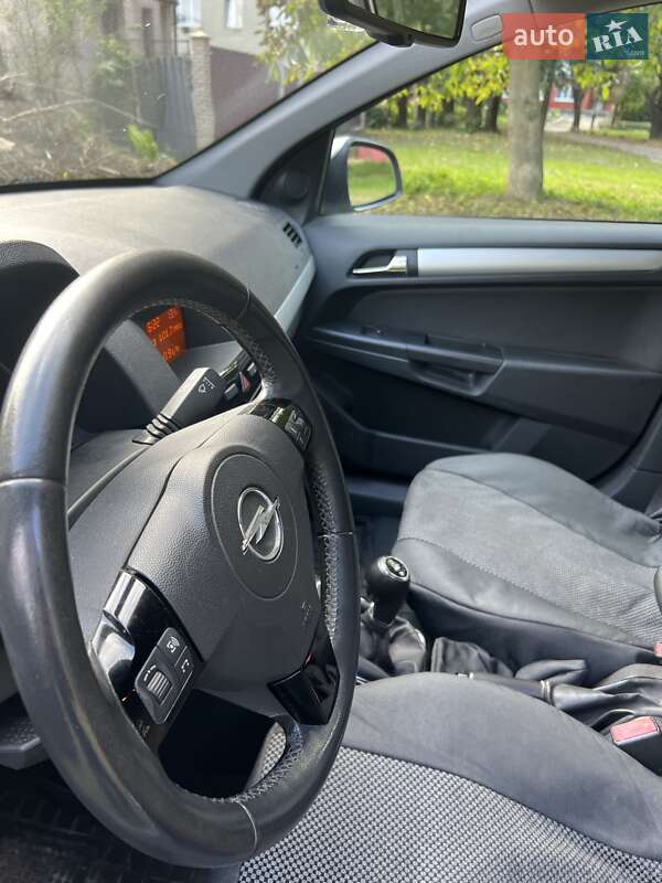 Универсал Opel Astra 2010 в Львове фото 13 Универсал Opel Astra 2010 в Львове