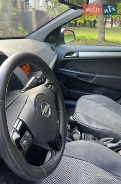 Универсал Opel Astra 2010 в 
