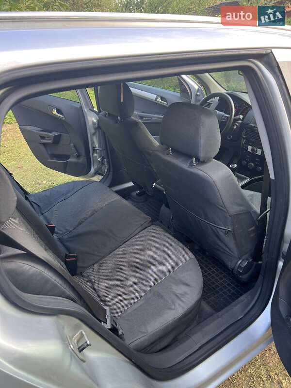 Универсал Opel Astra 2010 в Львове фото 18 Универсал Opel Astra 2010 в Львове