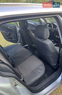 Универсал Opel Astra 2010 в 