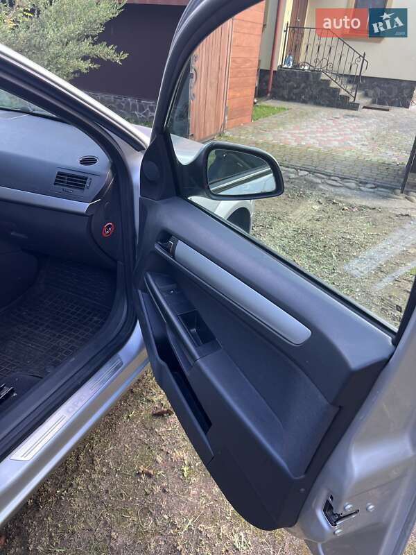 Универсал Opel Astra 2010 в Львове фото 21 Универсал Opel Astra 2010 в Львове