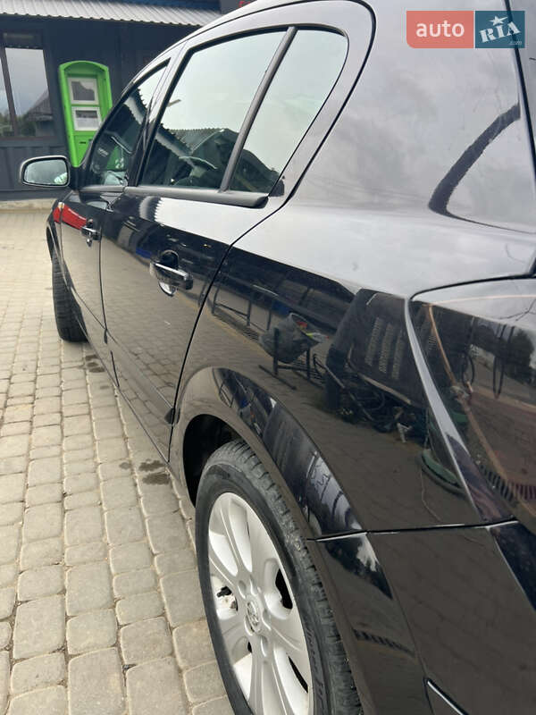 Хетчбек Opel Astra 2008 в Сокирянах