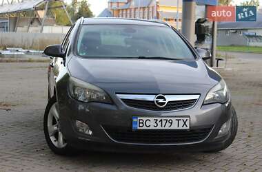 Универсал Opel Astra 2011 в 