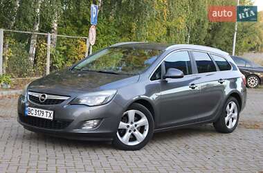 Универсал Opel Astra 2011 в 