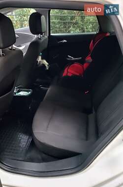 Универсал Opel Astra 2012 в 