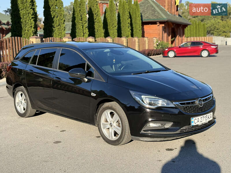 Универсал Opel Astra 2017 в Днепре