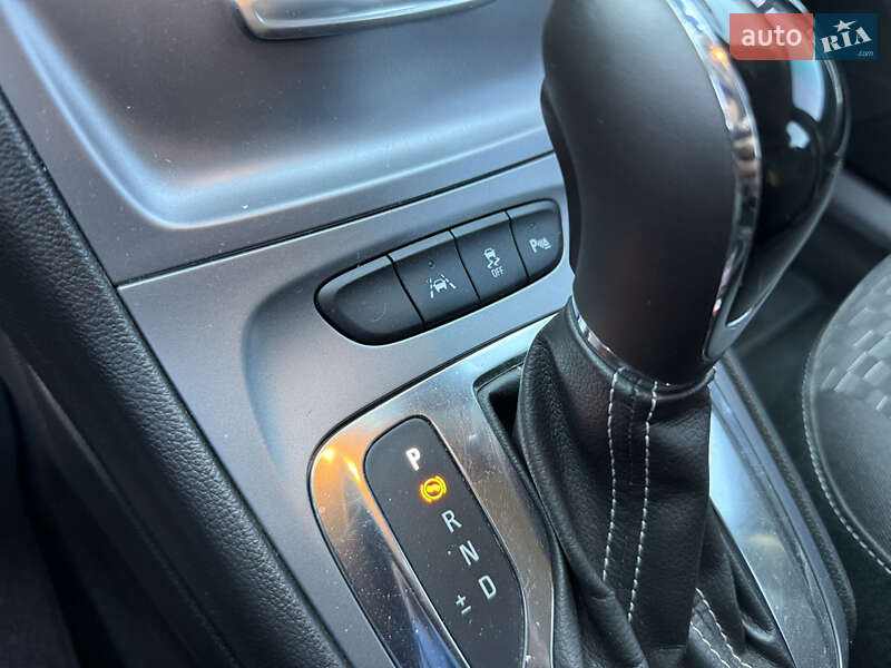 Универсал Opel Astra 2017 в Днепре