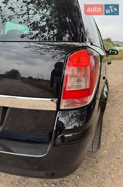 Универсал Opel Astra 2009 в 