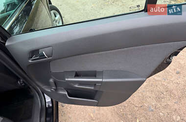 Универсал Opel Astra 2009 в 