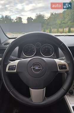 Универсал Opel Astra 2008 в 