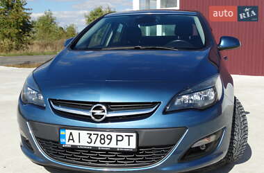 Седан Opel Astra 2015 в Києві