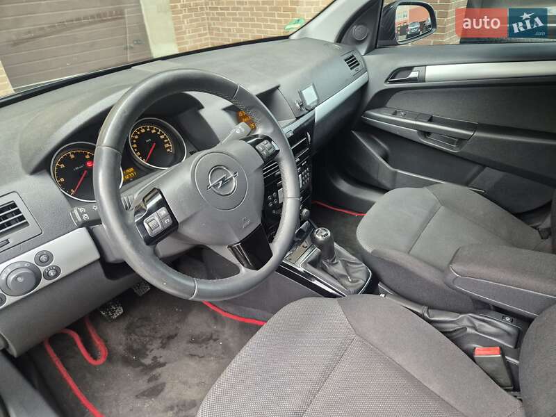 Универсал Opel Astra 2010 в Бердичеве
