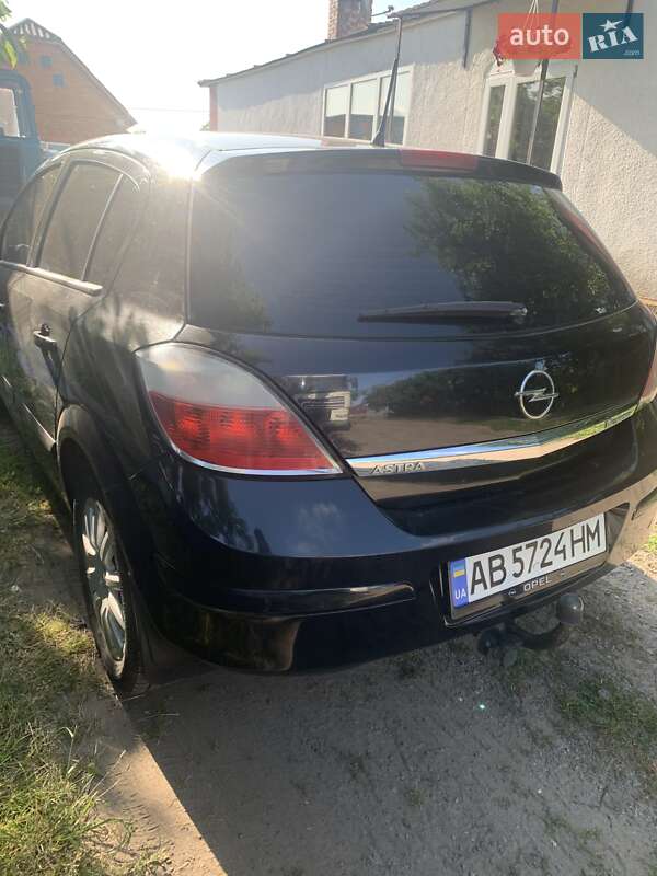Хэтчбек Opel Astra 2005 в Хмельнике фото 2 Хэтчбек Opel Astra 2005 в Хмельнике