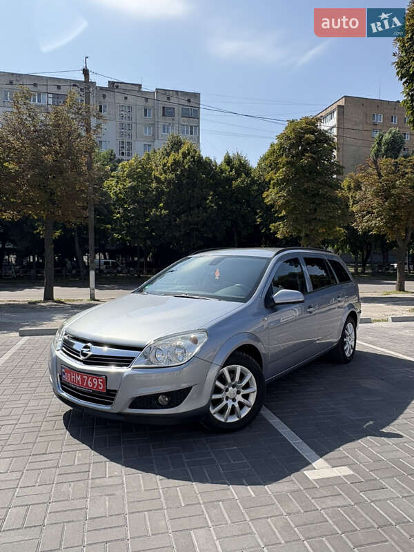 Универсал Opel Astra 2010 в Белой Церкви