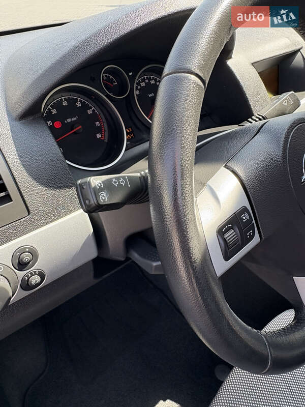 Универсал Opel Astra 2010 в Белой Церкви