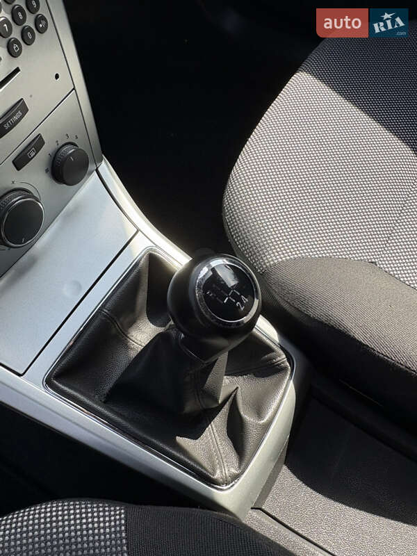 Универсал Opel Astra 2010 в Белой Церкви