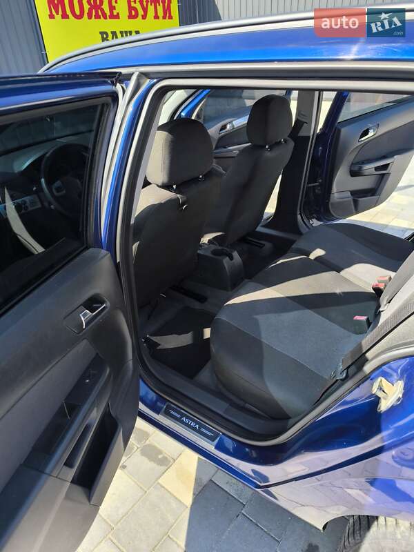 Универсал Opel Astra 2009 в Шепетовке