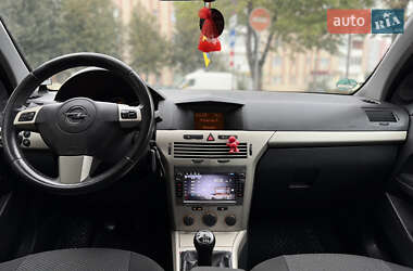 Универсал Opel Astra 2008 в 