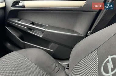 Универсал Opel Astra 2008 в 