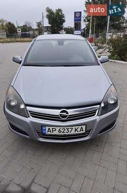 Хэтчбек Opel Astra 2008 в Запорожье
